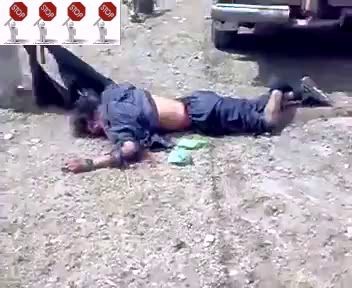 Афганцы развлекаются над противниками