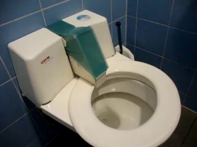 Жесть! Туалет на автобане в Германии!