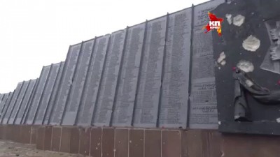 Жители Донбаса пришли на Саур Могилу почтить память павших.