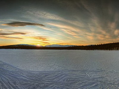 Круговая панорама заката на озере Верхний Ньюръявр (фл