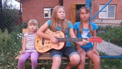 Дети поют "Алые Паруса"