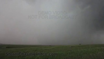 Американцы сняли видео с эпицентра торнадо
