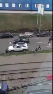 Сотня мусульман после намаза напали на полицию Москва