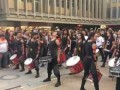 150 барабанщиков AAINJAA на улице