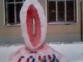 В Нижнем Тагиле вылепили из снега смешной Олимпийский факел