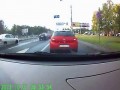 Водятел на Ауди Q7 нападает на водителя Mazda 3
