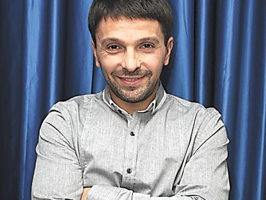 утащила
