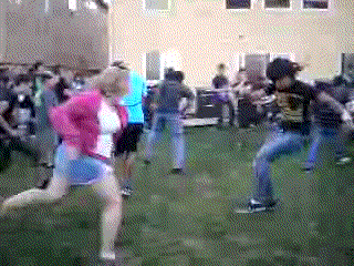 anigif_white-girl-dancing-32263-1306530554-2