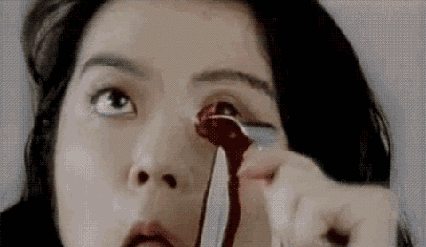 1344260074_gifki-iz-filmov-uzhasov-4