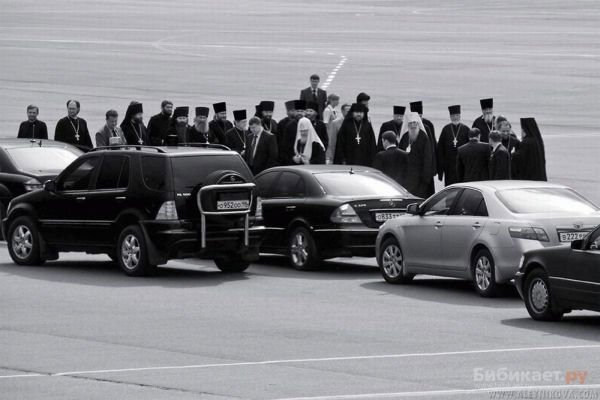 Priest_cars_06