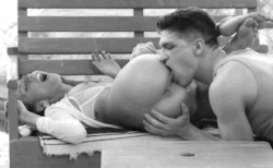 tumblr_n8j0i9e9Bb1sidrbto1_250