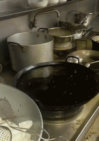 29e75d0f1d41b3da357e7541e64c63d90232882a5d0a212fbdbb97bf3c658f0e_1