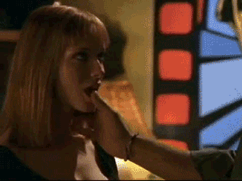 36-bounce-tastic-christina-hendricks-gifs-image-2[1]