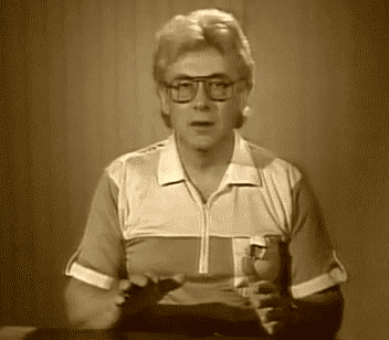 slinky_me_55e59b3ea78d9