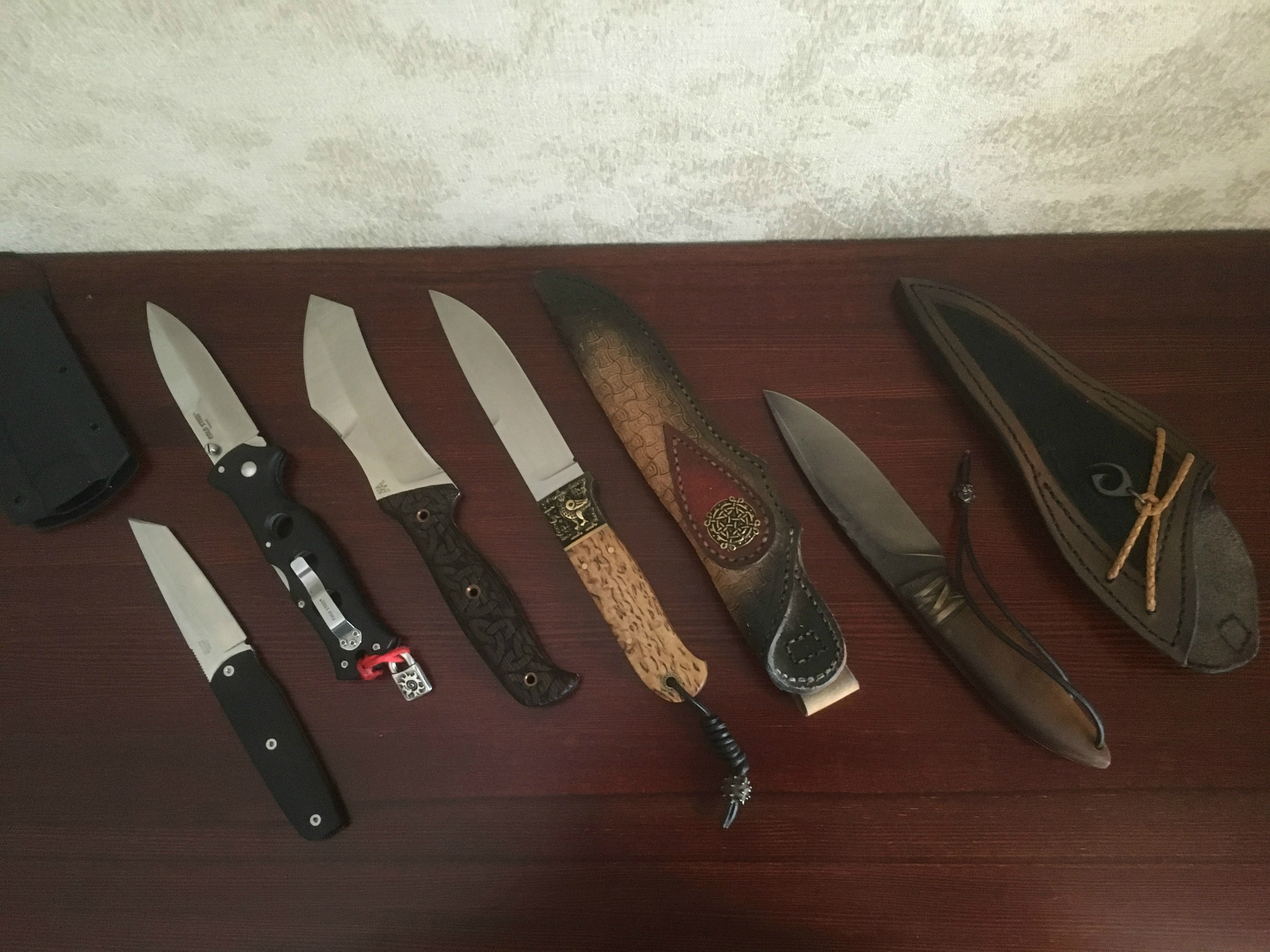 Ножевой дом. Коллекционные ножи. Коллекция ножей. Частная коллекция ножей. Домашняя коллекция ножей.