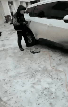 videotogif_2018.04.10_06.11.35_yapfiles.ru