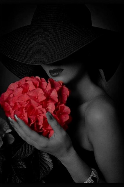 O-Zhenshhinazagadka-vseh-vekovstihi