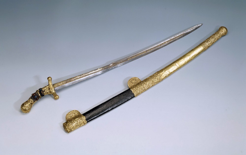 Меч меровингов меровингский. Меч каролингского типа и меч меровингского типа. Меч славянский каролинг. Меч эпохи меровингов. Мечи франков.