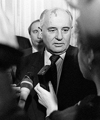 putin_spb_1994_gorbachev