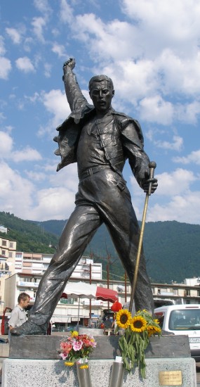 Freddy_Mercury_Statue_Montreux