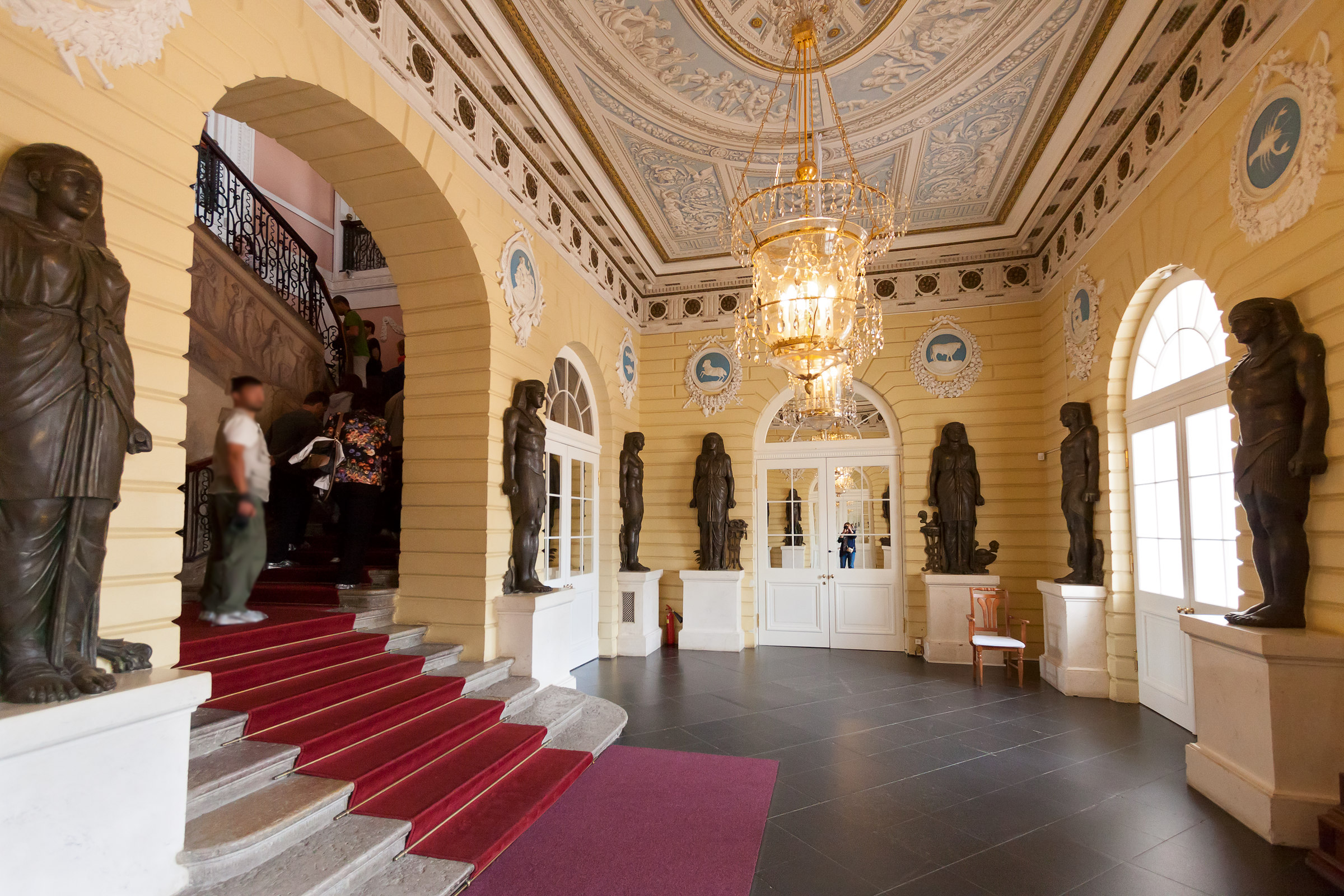 1672598310_pro-dachnikov-com-p-pavlovsk-dvorets-vnutri-foto-69