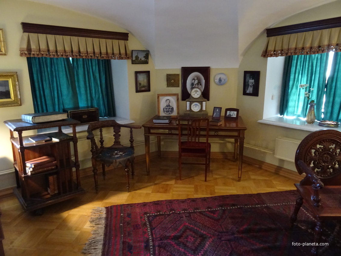 gosudarstvennyy-dvortsovo-parkovyy-muzey-zapovednik-gatchina-949439