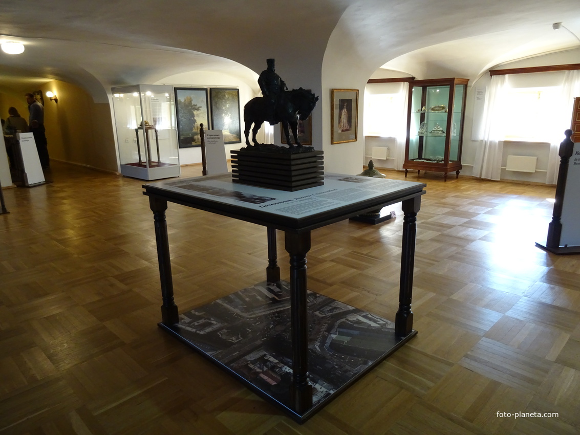 gosudarstvennyy-dvortsovo-parkovyy-muzey-zapovednik-gatchina-949432