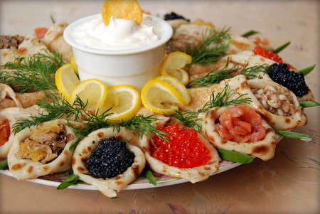 блины с икрой
