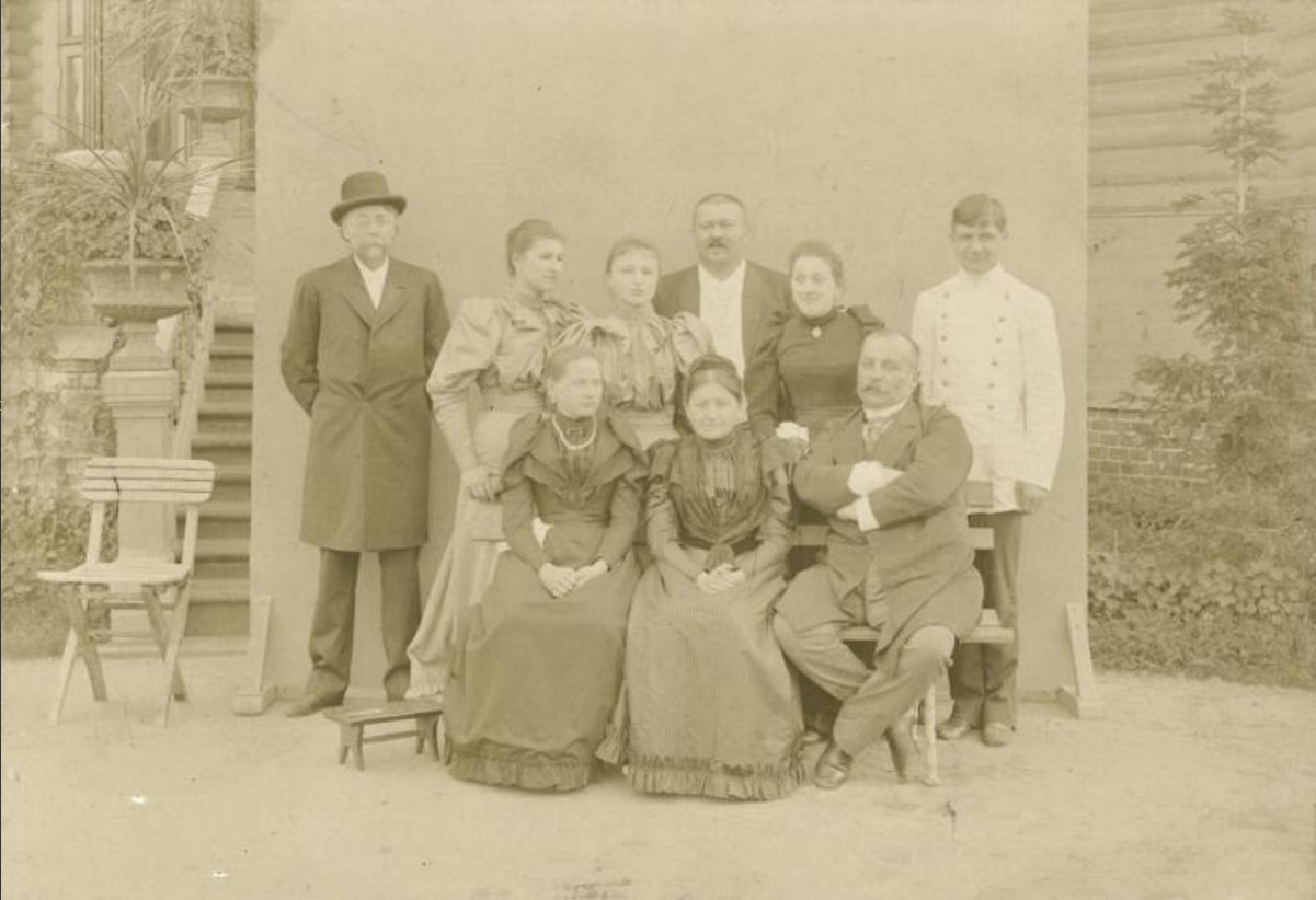 1880-.   .     ?