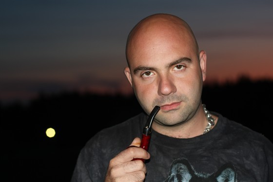 bfde07dbcd43c9b3bd9fb87ff96a8320