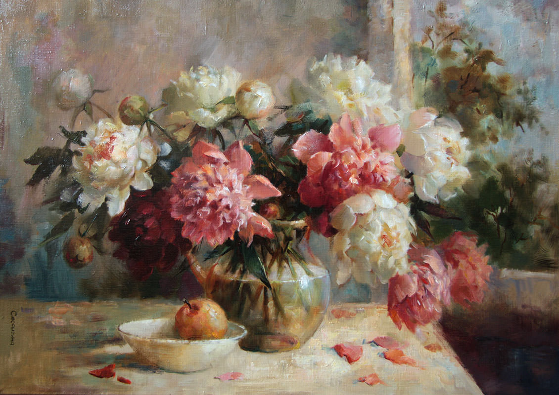 piony-v-steklyannoj-vaze