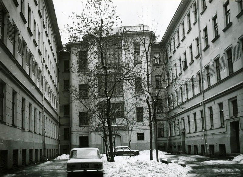 scale_1200