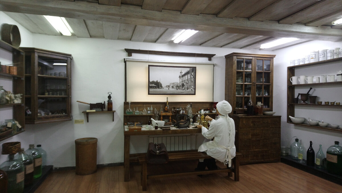 scale_1200 (2)