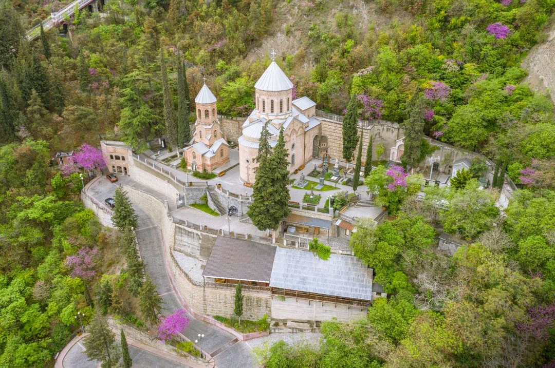 9ca0ac72-4d3e-49a6-aeb3-cff063c3897a