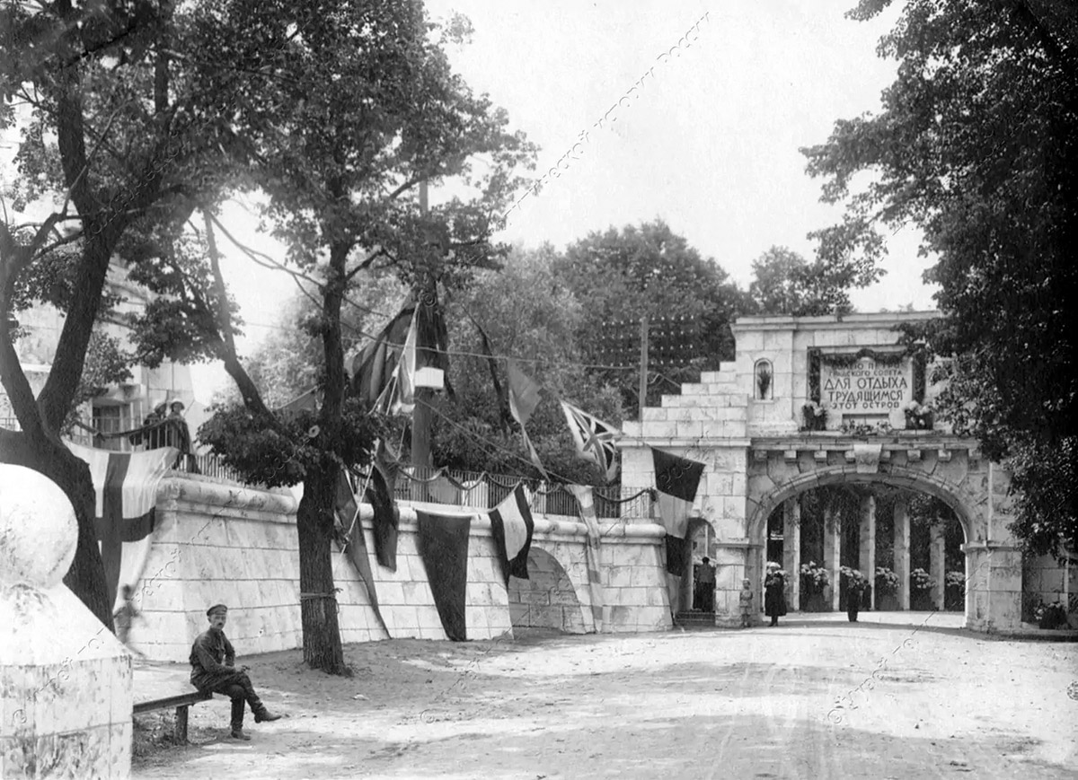 64c0e0b2-9db8-4fa3-bbd9-9cd15c6f8d56