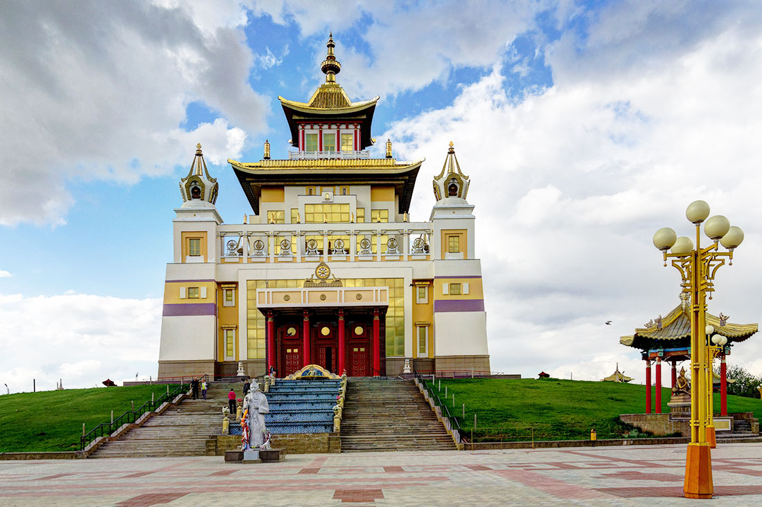 golden-abode-of-buddha-shakyamuni