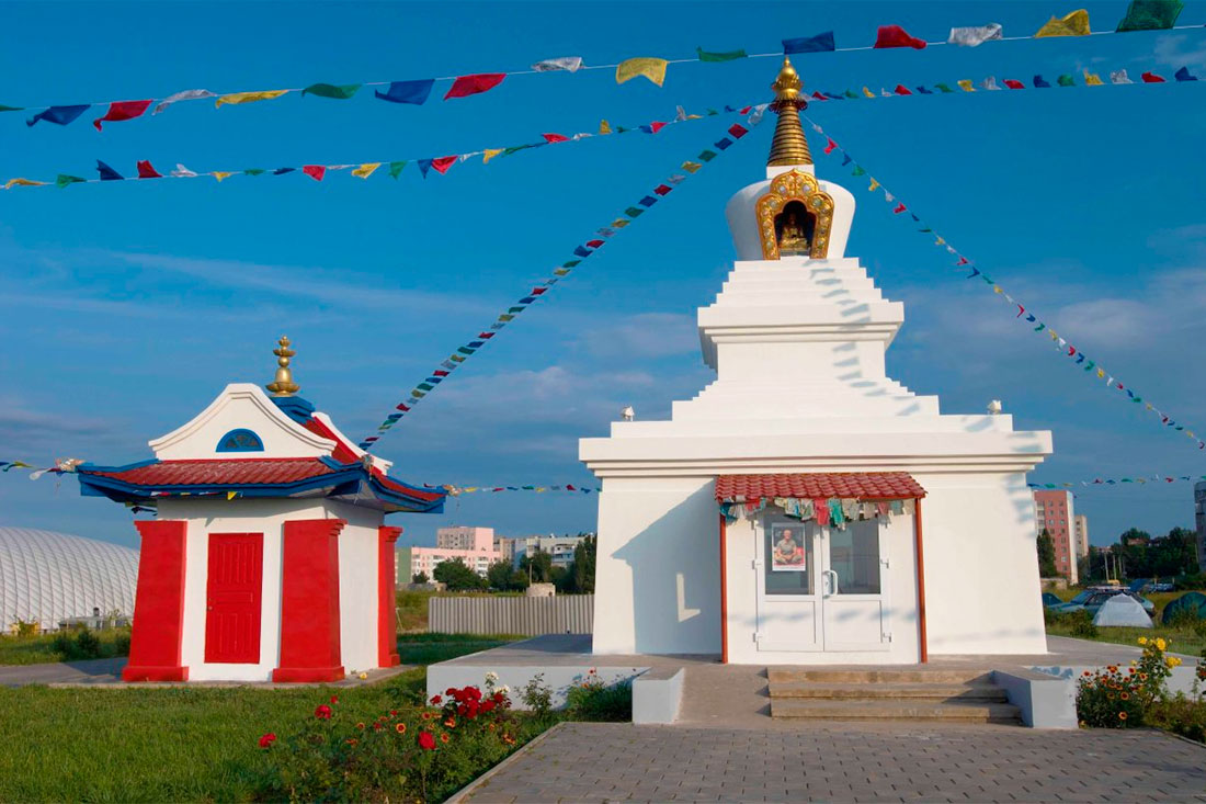 stupa-of-enlightenment-elista