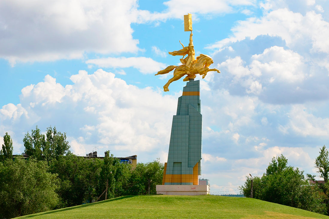 elista-the-golden-rider