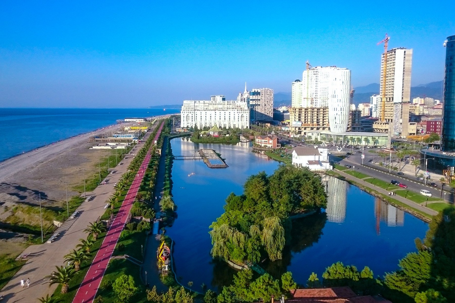 3.-Batumi-Boulevard