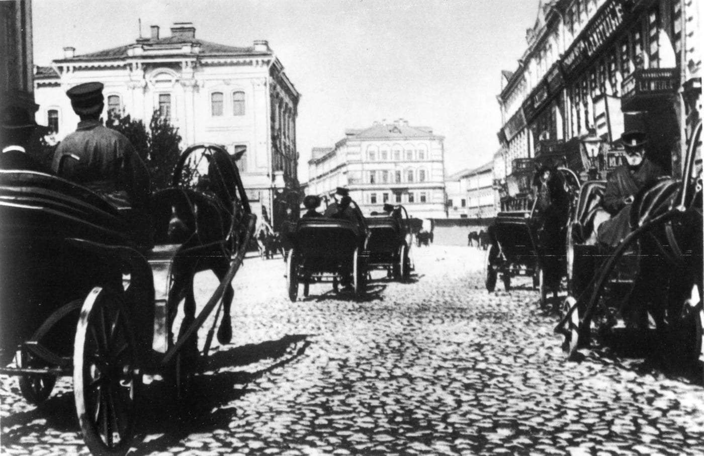 75d6de12-942b-4a9b-8575-44d36f9d28d9