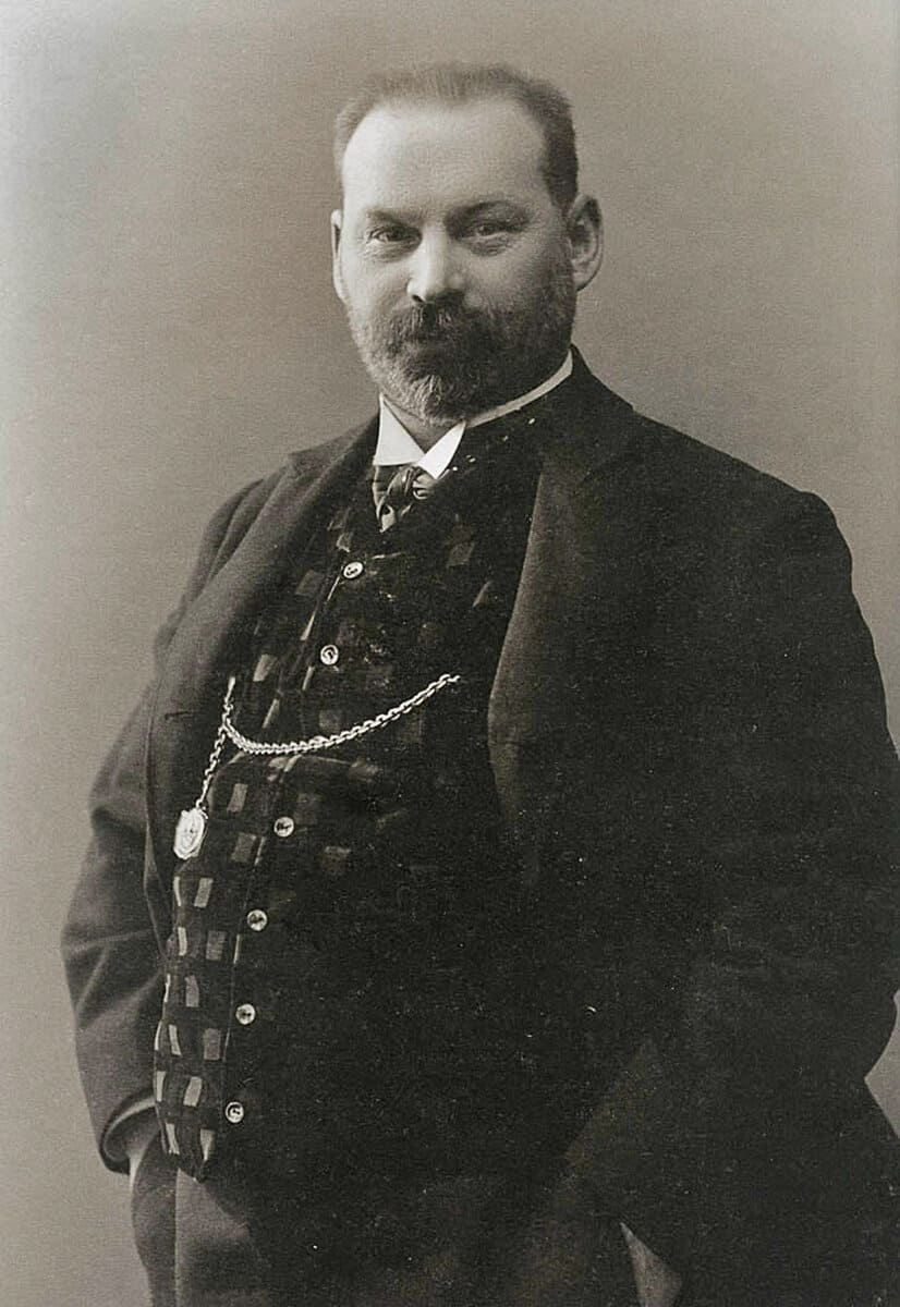 b9f5a96d-b8bc-4f15-ab6c-973bd9f2943c