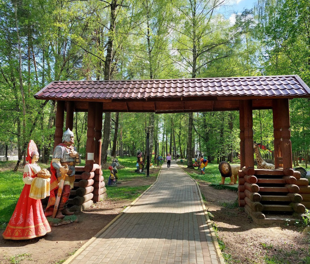 08-22-lgdop9-alleya-skazok.cd9f7e96