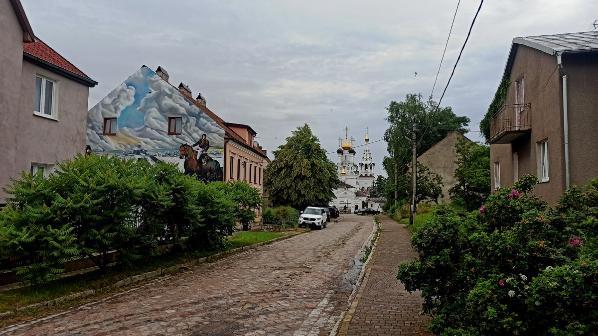 scale_1200