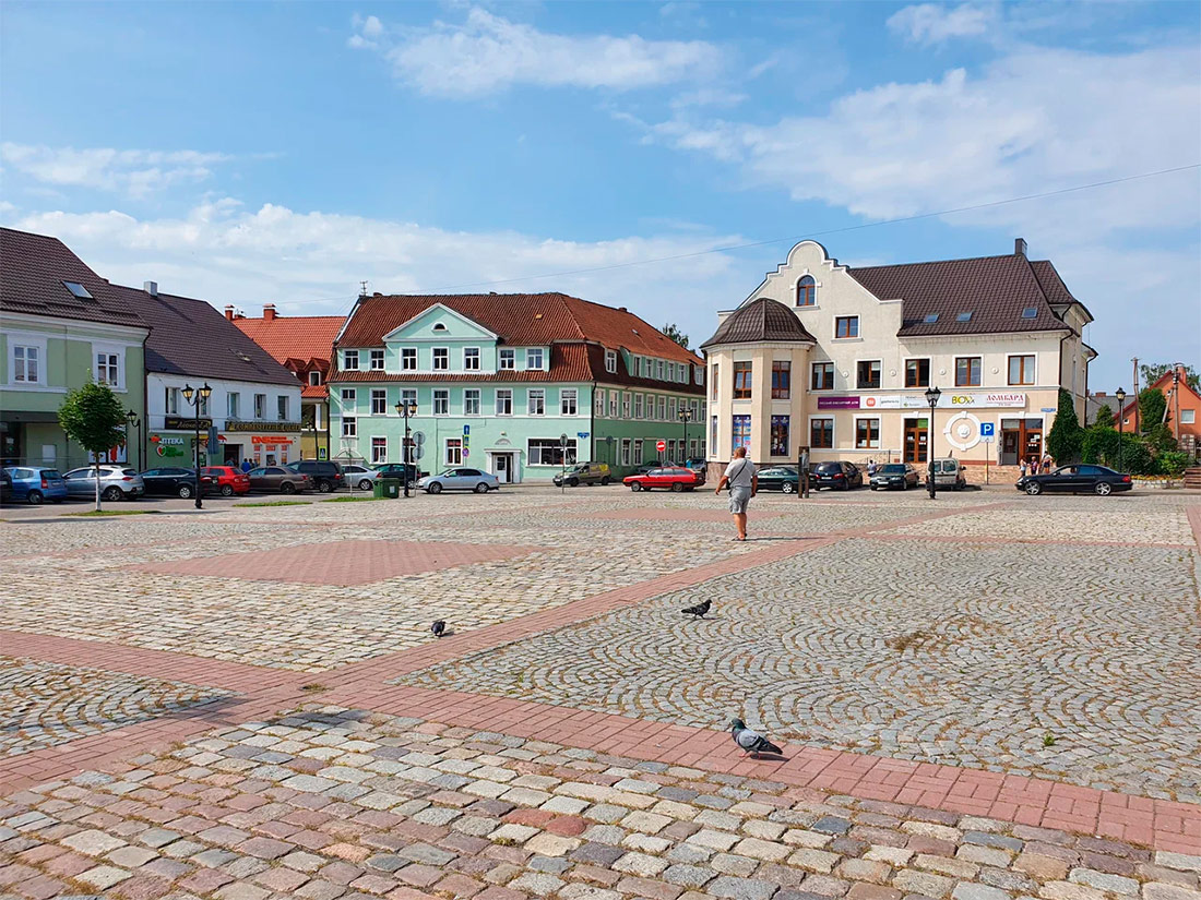 zdanie-gostinicy-chernyj-orel