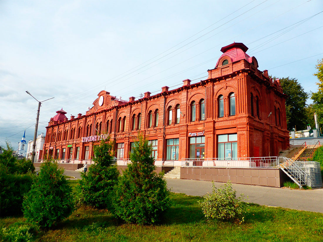 krasnye-i-belye-torgovye-ryady