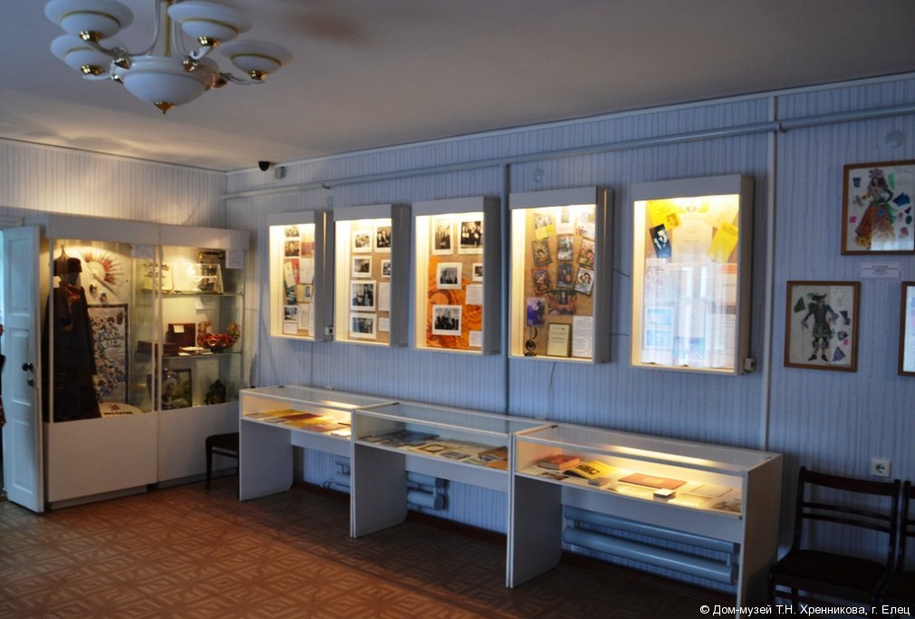elets_hrennikov_museum_zal_3_002
