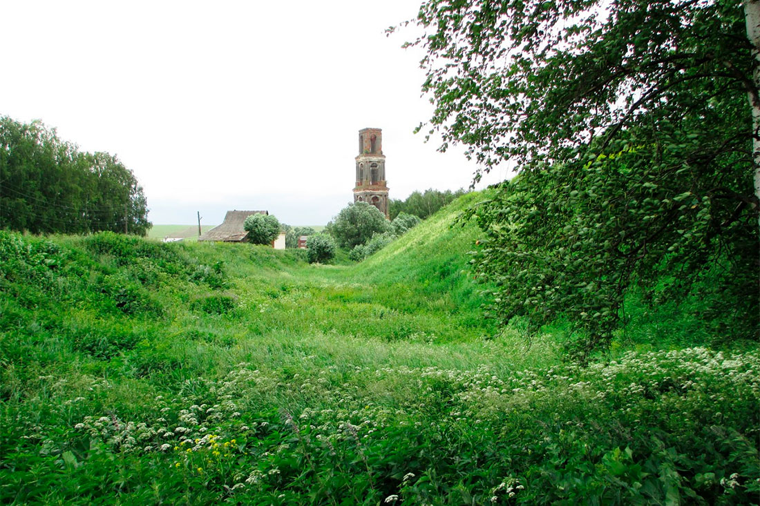 earth-ramparts-of-ancient-mstislavl