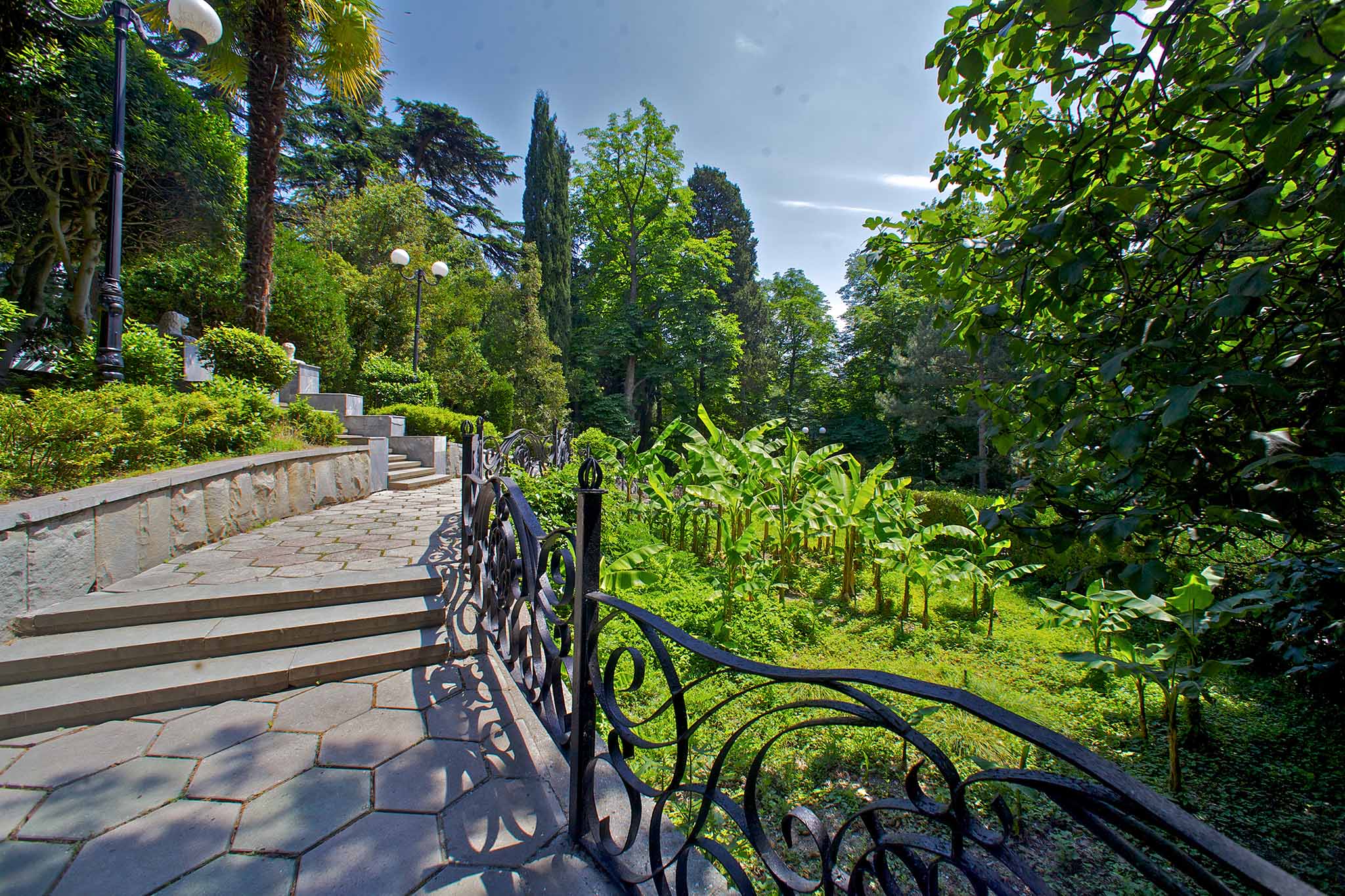 dorozhka-Gurzufskij-park