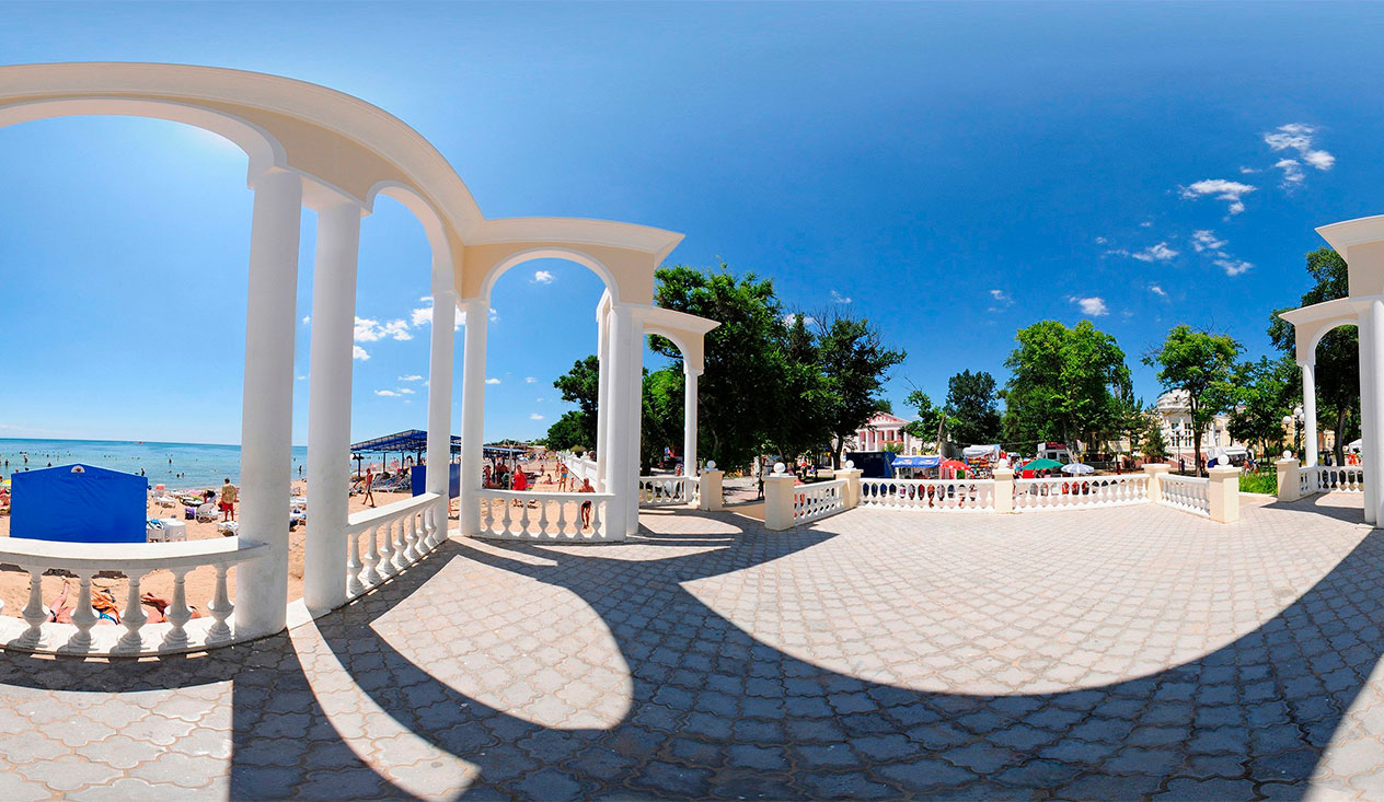gorky-evpatoria-embankment