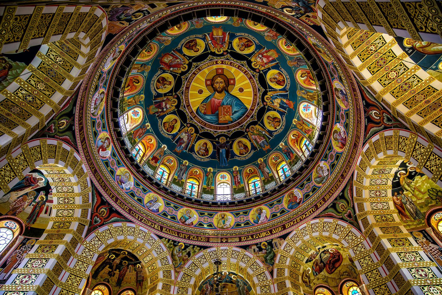 sobor-svyatitelya-nikolaya-chudotvorca-evpatoriya-10-scaled